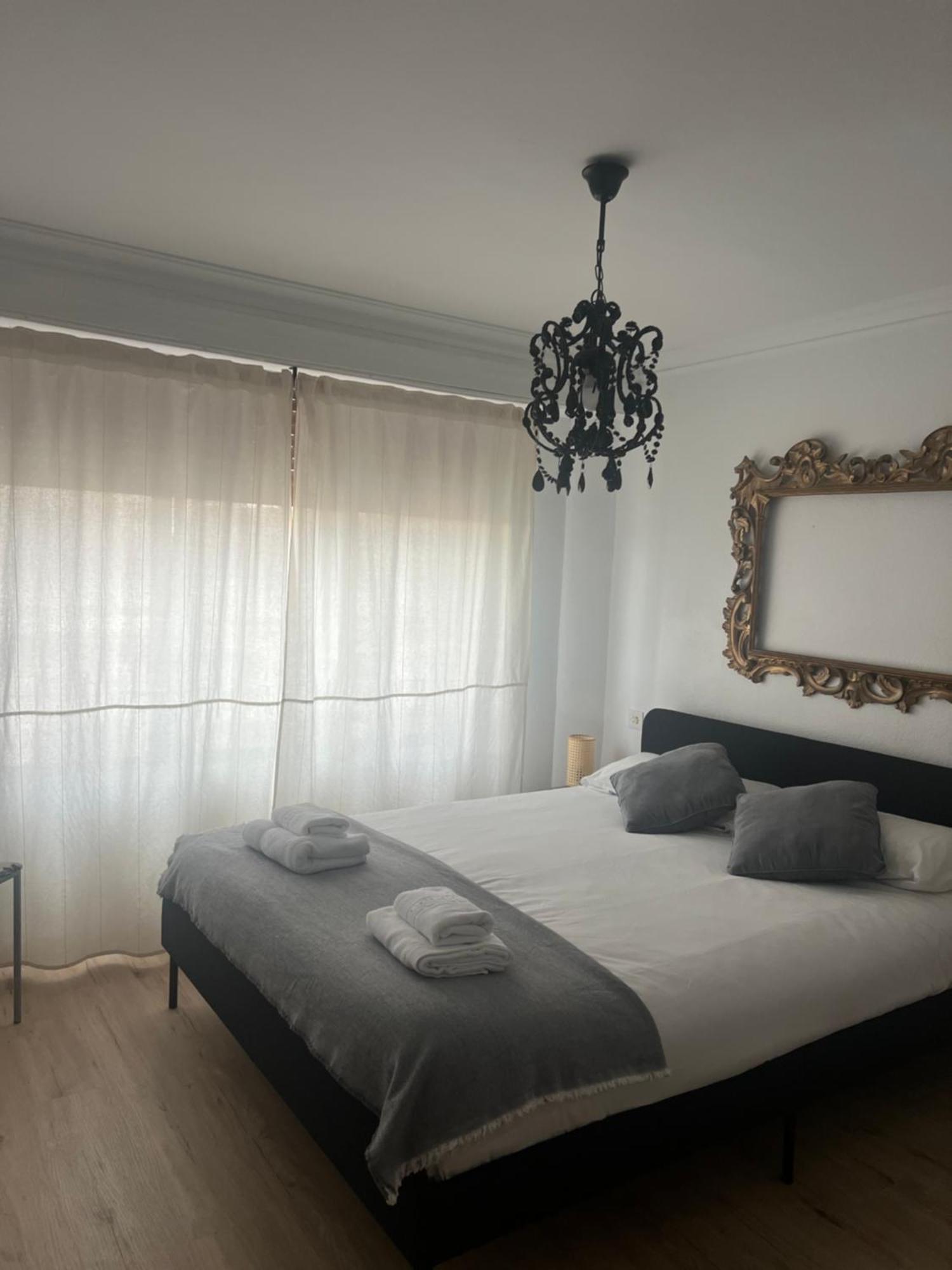 Dona Jimena Apartment Burgos Ngoại thất bức ảnh
